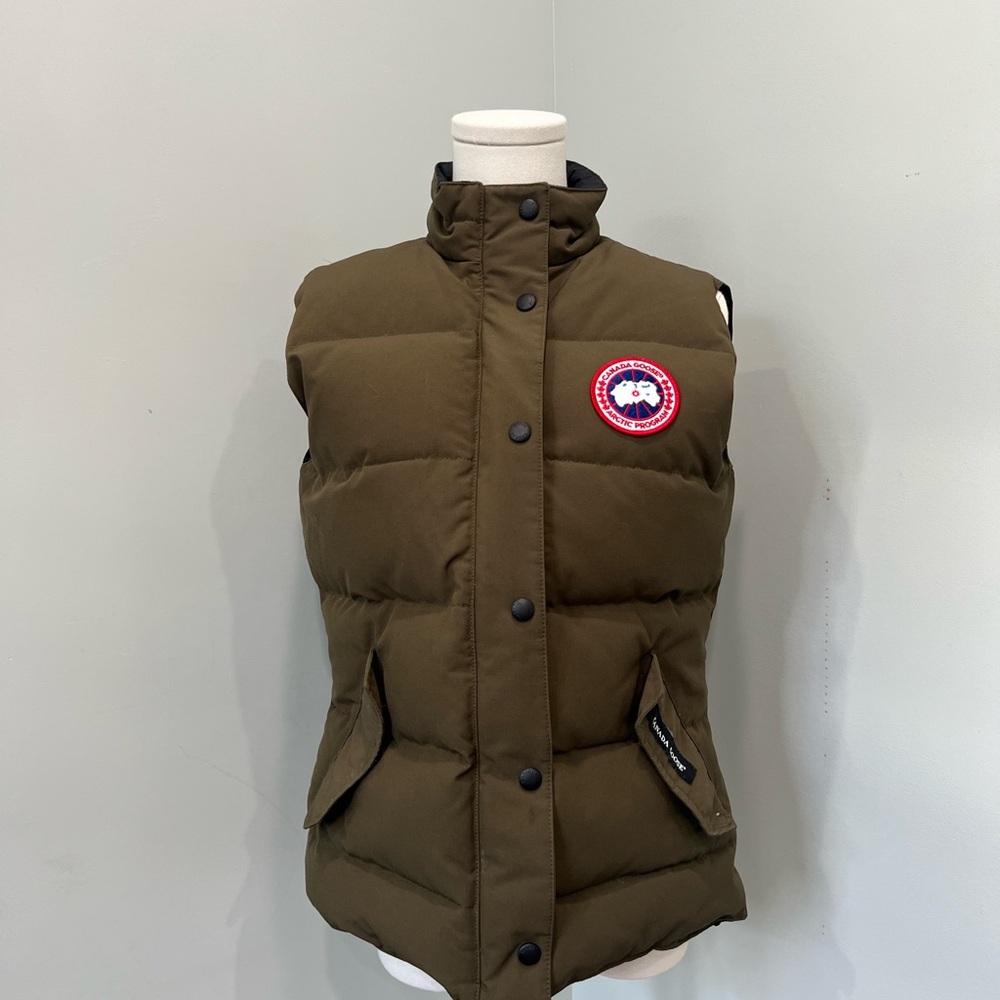 CANADA GOOSE Freestyle Olive Green Puffer Vest - Picture 7 of 8